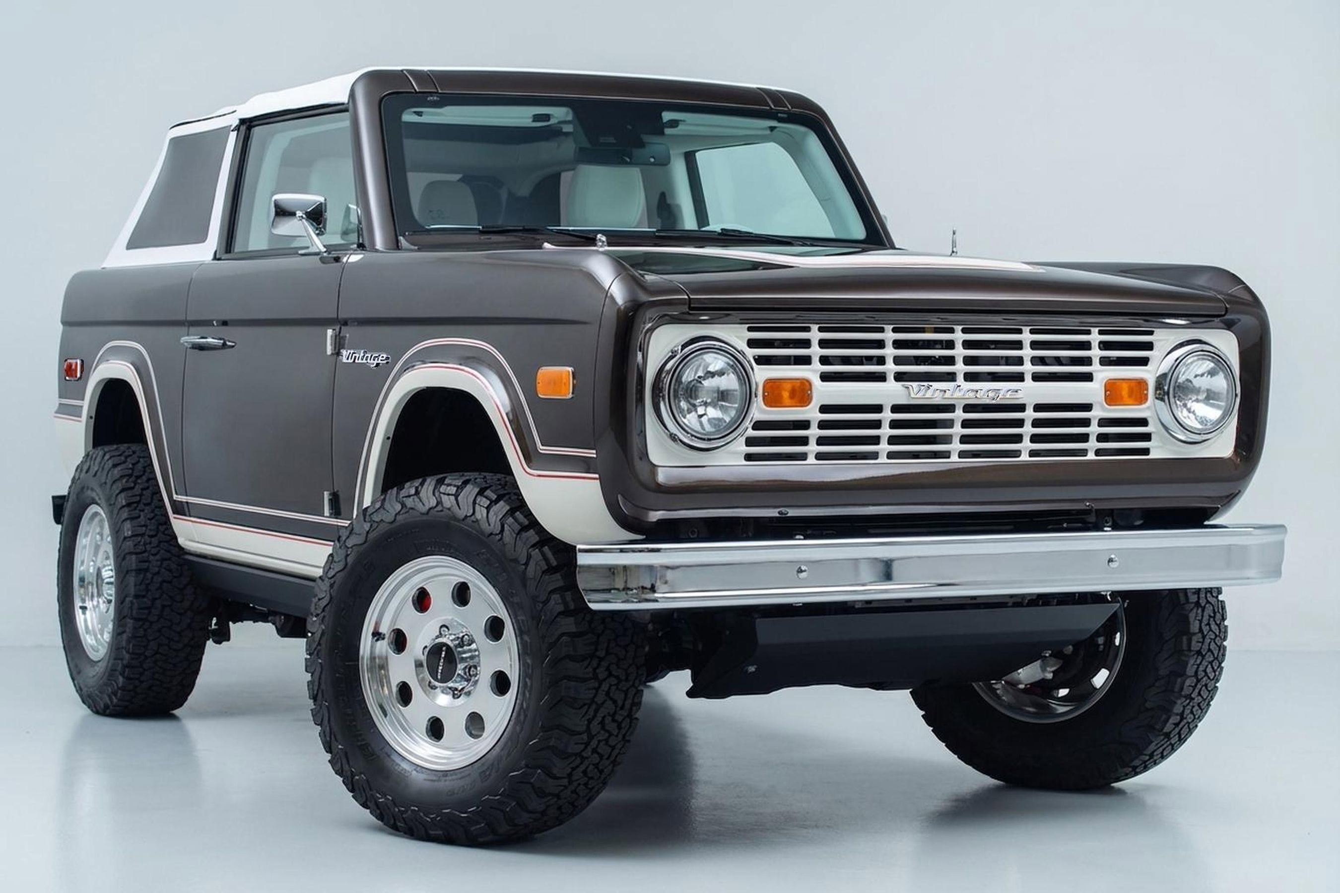 Used 2024 Ford Bronco Black Diamond image 12