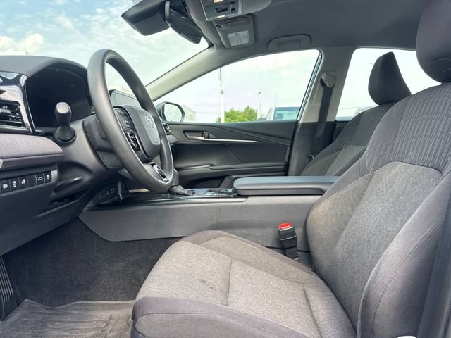 Used 2025 Toyota Camry LE w/ Convenience Package FWD image 13