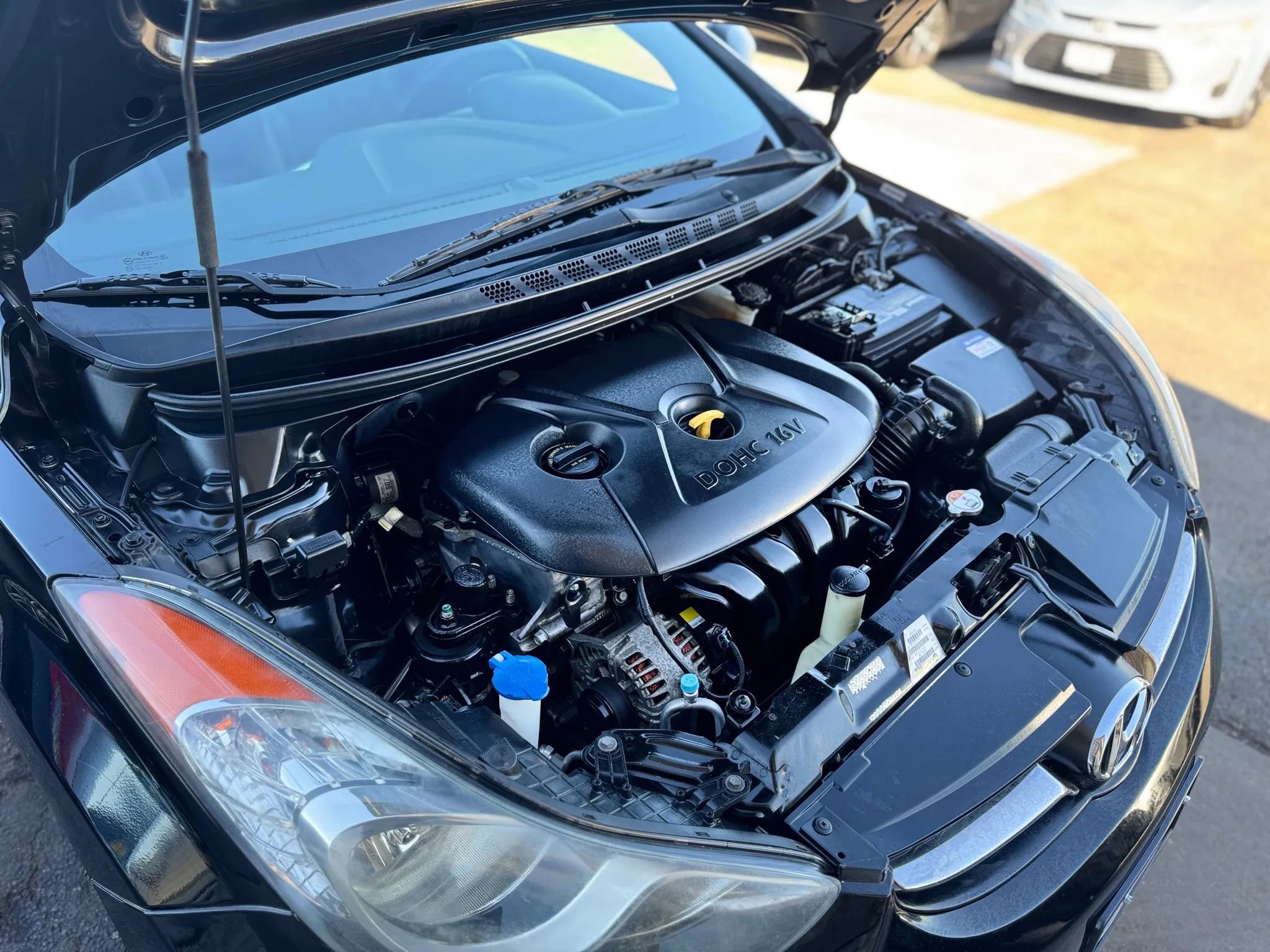 Used 2013 Hyundai Elantra Limited image 28