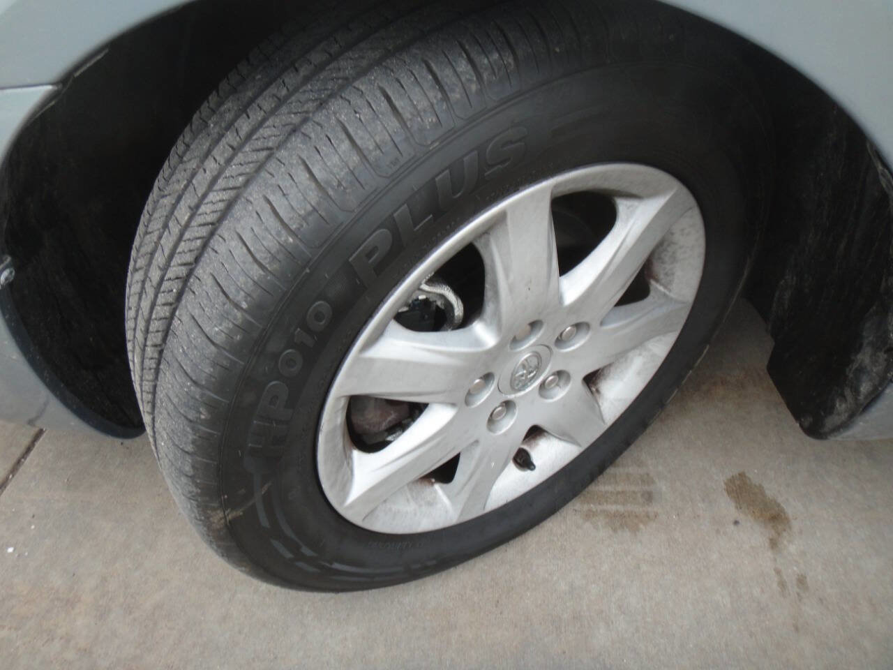 Used 2010 Toyota Avalon XL image 16