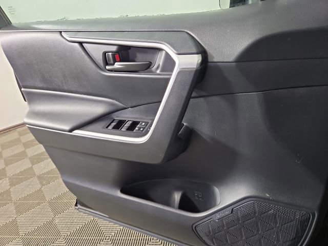 Used 2019 Toyota RAV4 LE w/ All Weather Liner Package image 27
