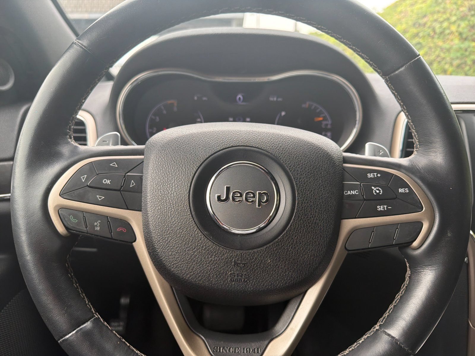 Used 2016 Jeep Grand Cherokee Limited w/ Trailer Tow Group IV AWD/4WD image 23