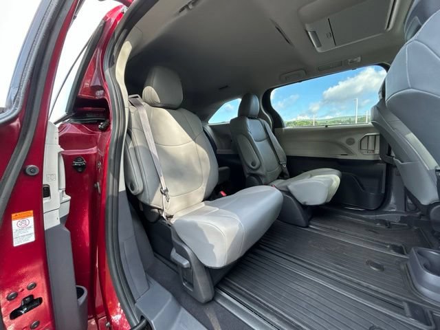 Used 2022 Toyota Sienna XLE w/ XLE Plus Package AWD/4WD image 49