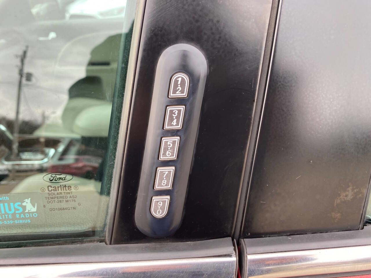 Used 2009 Ford Taurus Limited image 22