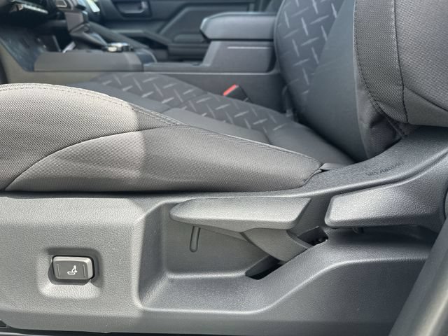 New 2026 Toyota Tacoma SR AWD/4WD image 17