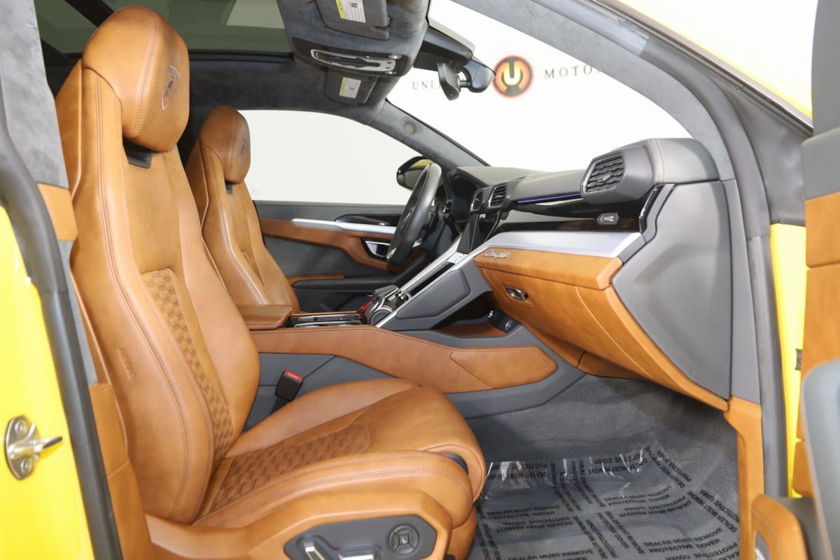 Used 2019 Lamborghini Urus image 14