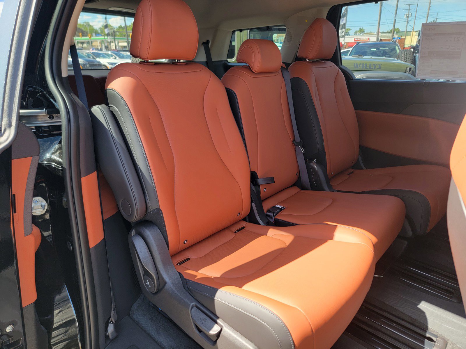 New 2026 Kia Carnival EX image 18