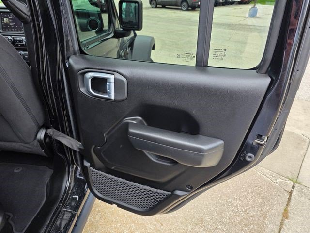 Used 2023 Jeep Wrangler Unlimited Rubicon 4xe w/ Cold Weather Group AWD/4WD image 20