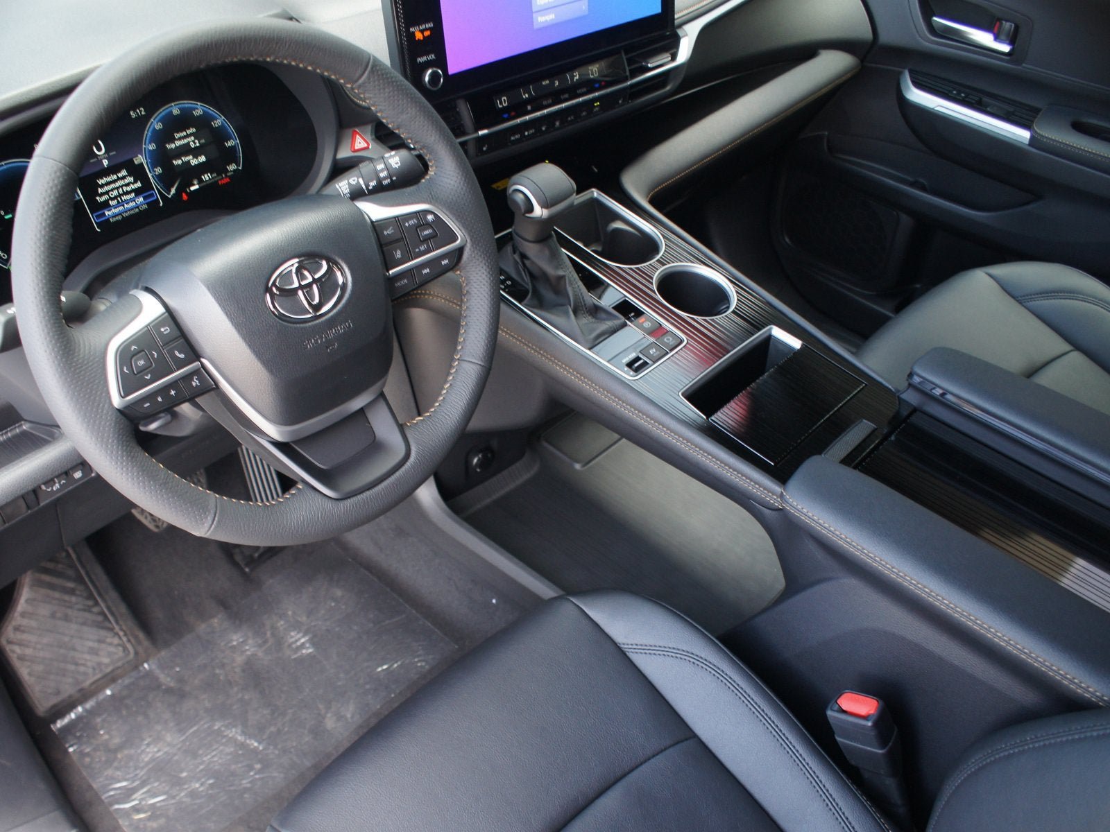 Certified 2026 Toyota Sienna XLE Woodland Edition AWD/4WD image 2