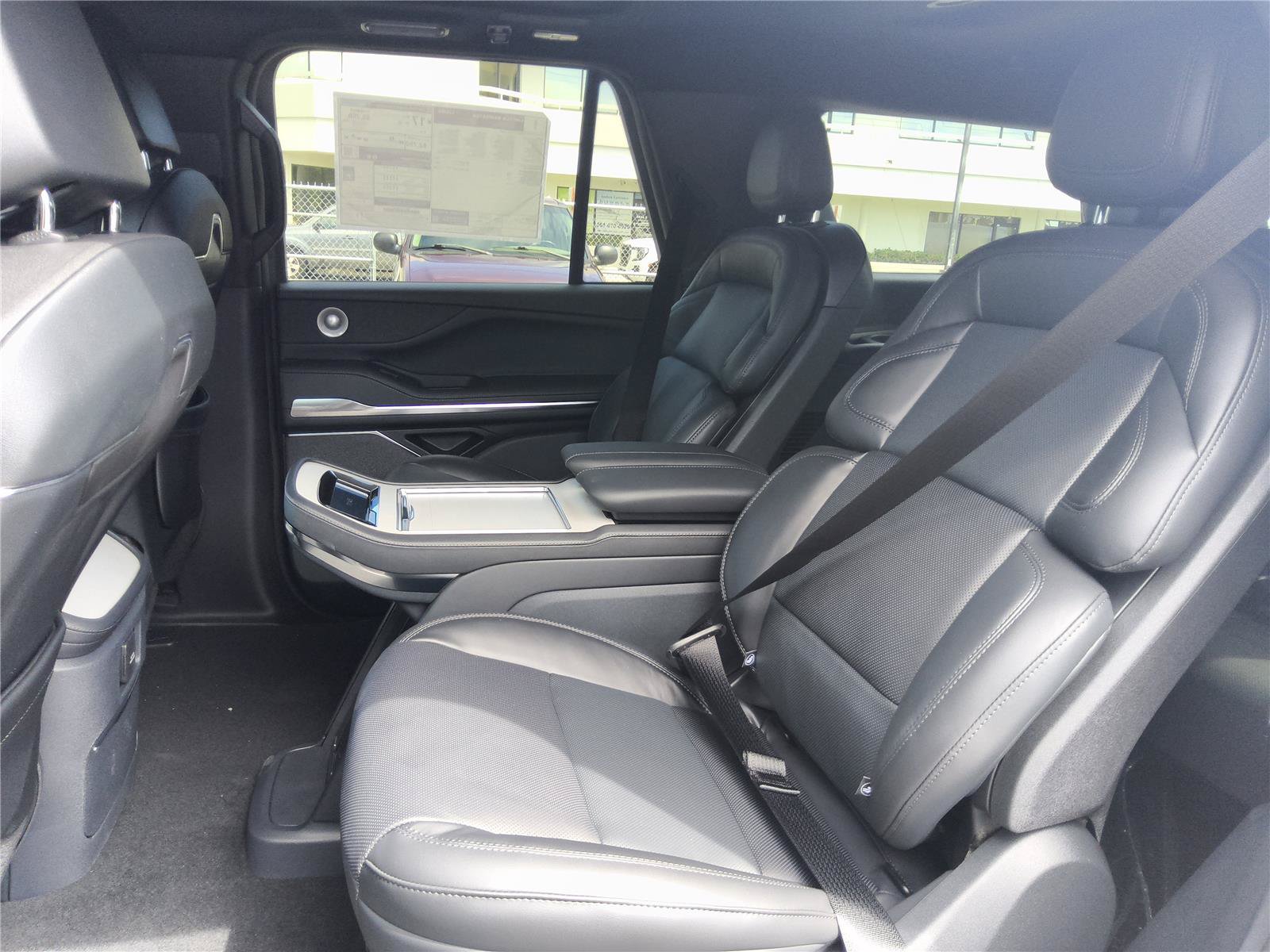 New 2027 Lincoln Navigator Reserve w/ Jet Appearance Package AWD/4WD image 27