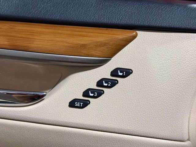 Used 2014 Lexus ES 300h image 20