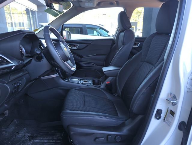Used 2023 Subaru Forester Premium image 11