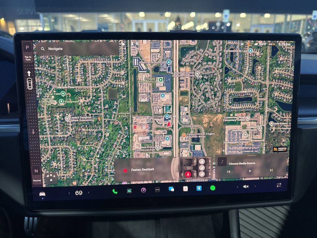 Used 2021 Tesla Model S Plaid image 11