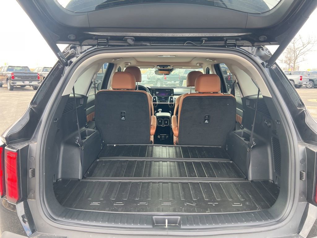 Used 2023 Kia Sorento SX Prestige image 7