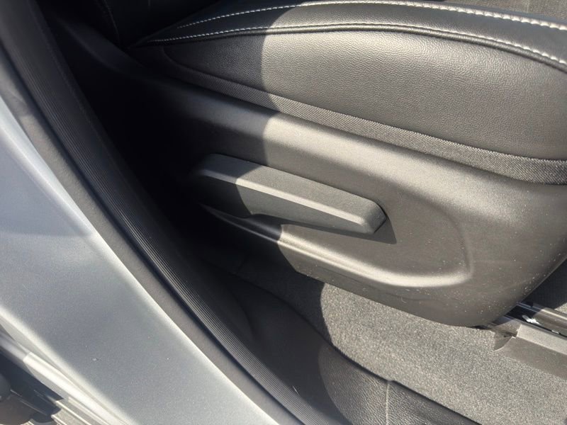 Used 2025 Jeep Grand Cherokee Altitude image 33