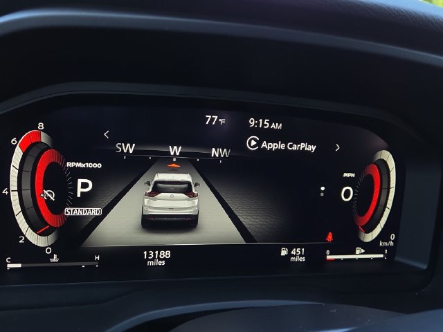 Used 2025 Nissan Rogue SL FWD image 9