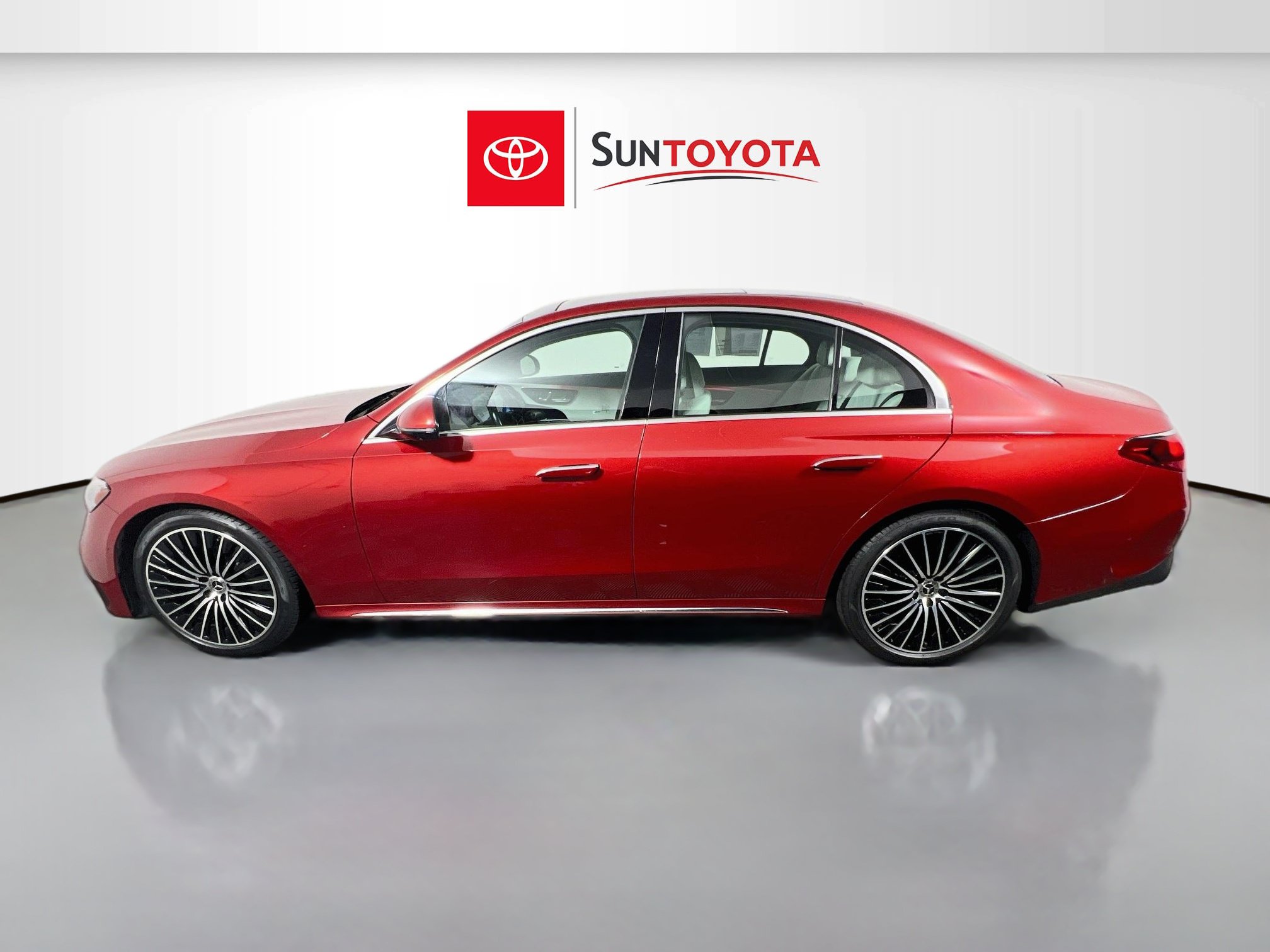 Used 2024 Mercedes-Benz E 350 4MATIC Sedan image 7