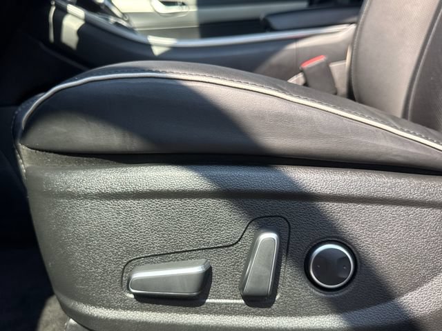 Used 2025 Hyundai Palisade SEL FWD image 16
