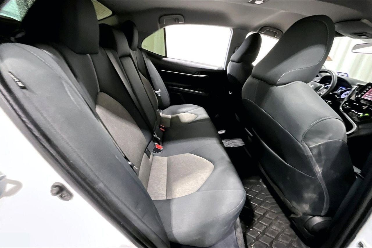 Used 2023 Toyota Camry LE FWD image 23