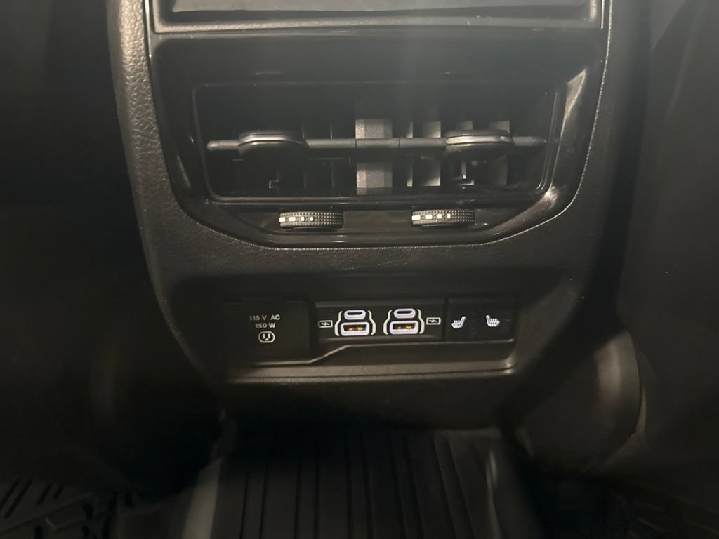 Used 2022 Jeep Grand Cherokee Limited AWD/4WD image 13