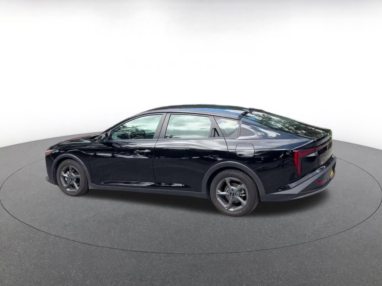Used 2025 Kia K4 FWD image 9