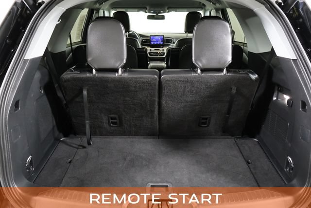 Used 2024 Ford Explorer XLT w/ Equipment Group 202A AWD/4WD image 15