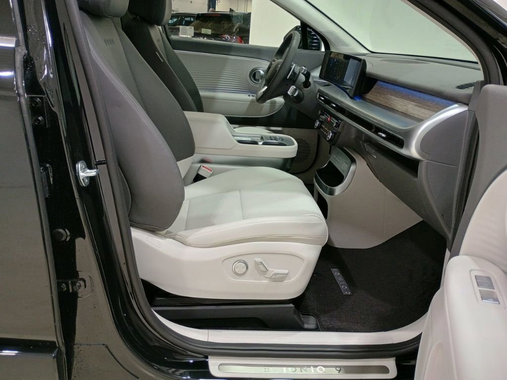 New 2026 Hyundai Ioniq 9 SEL image 14