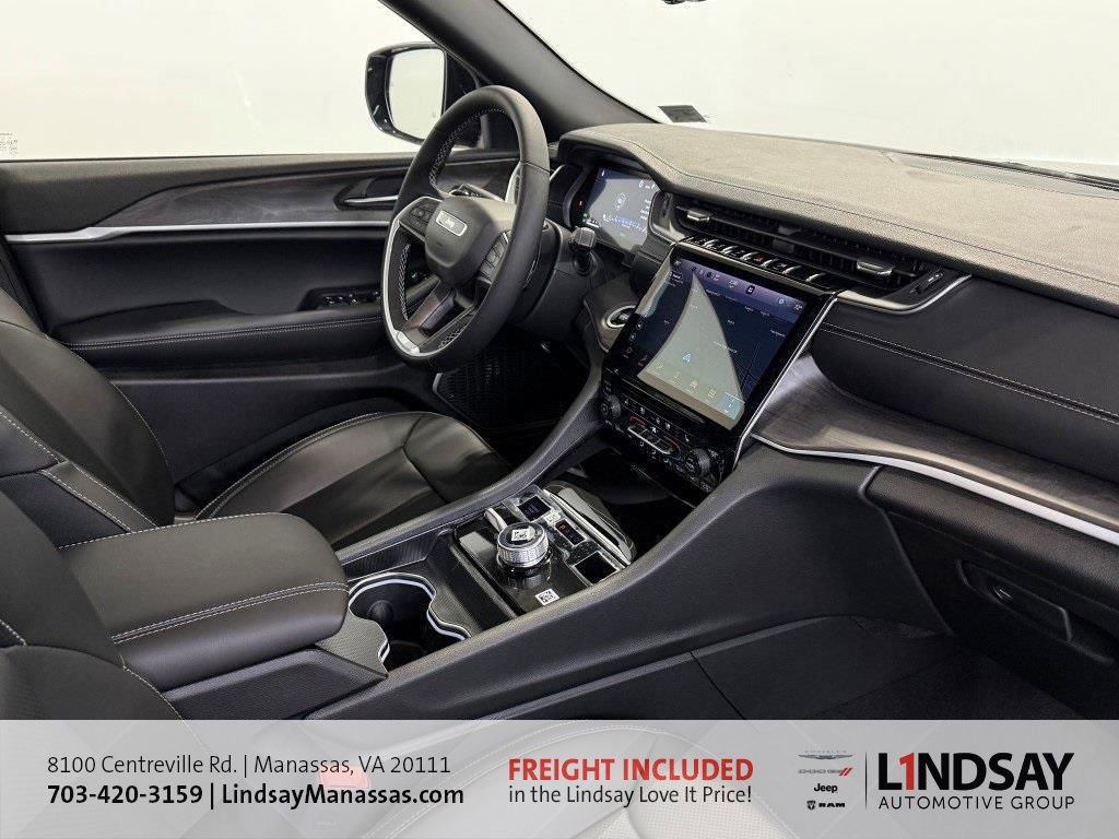 New 2025 Jeep Grand Cherokee L Limited w/ Luxury Tech Group II image 11