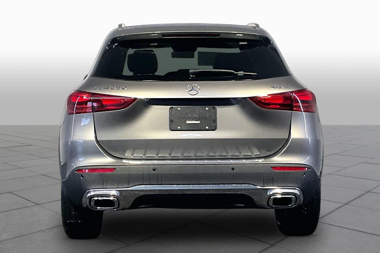 New 2026 Mercedes-Benz GLA 250 4MATIC image 4