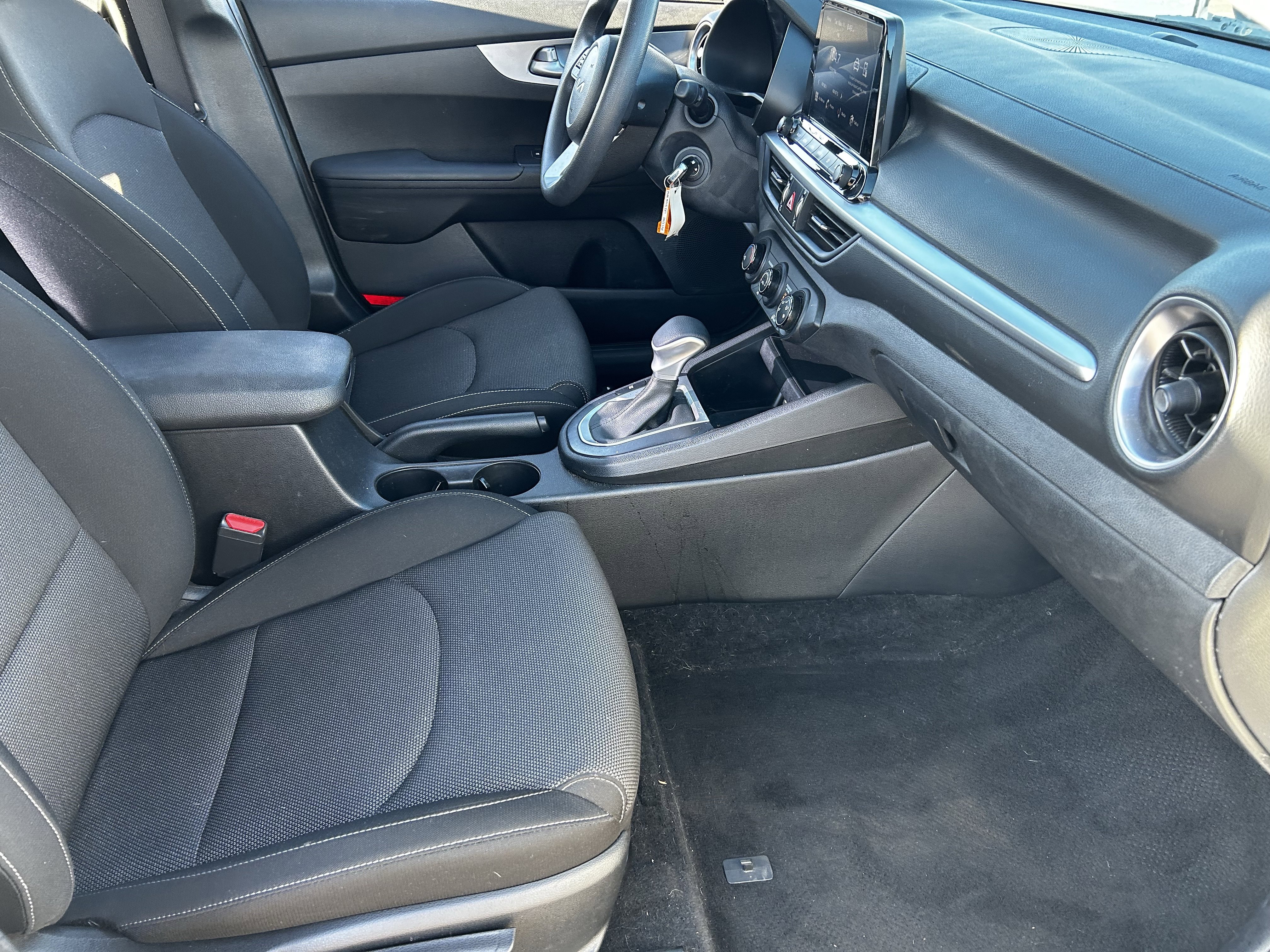 Certified 2022 Kia Forte LXS image 10