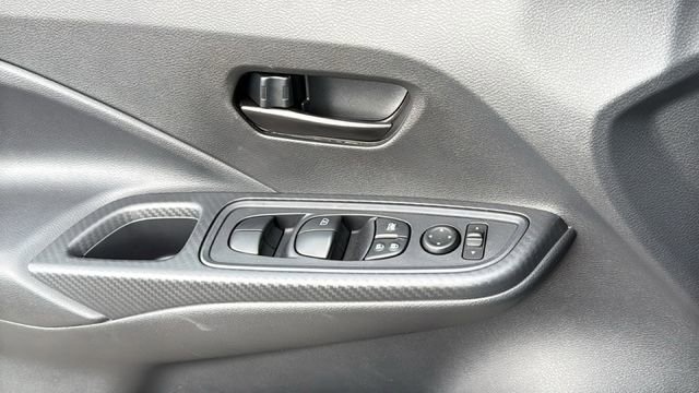 Used 2025 Nissan Versa S w/ Trunk Package image 22