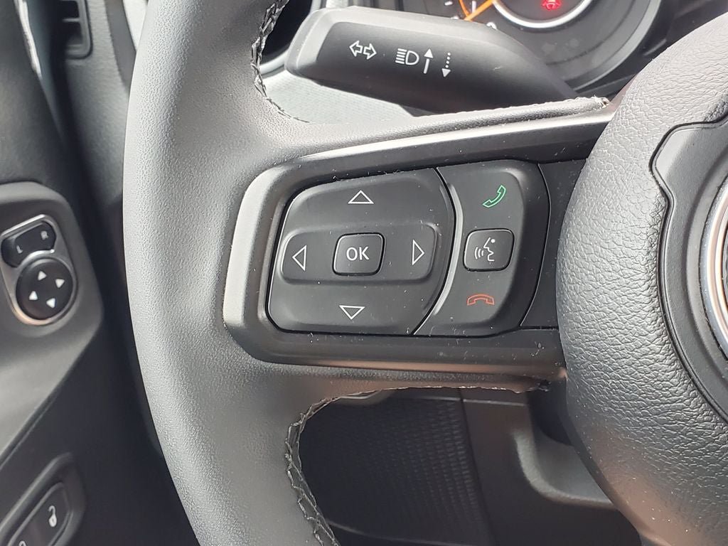 Used 2025 Jeep Wrangler Unlimited Sport AWD/4WD image 12