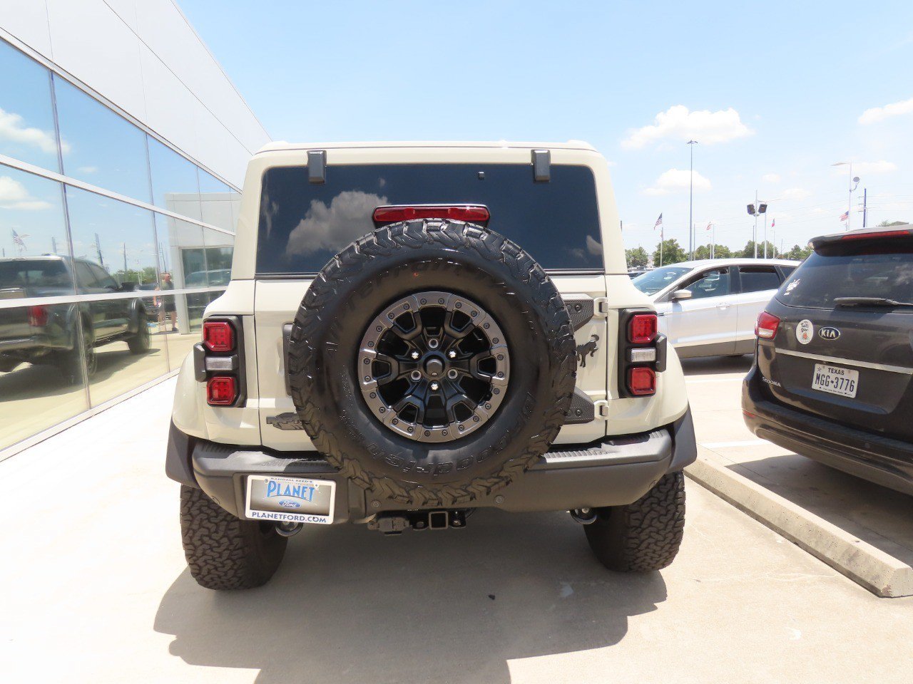 Used 2025 Ford Bronco Raptor AWD/4WD image 12
