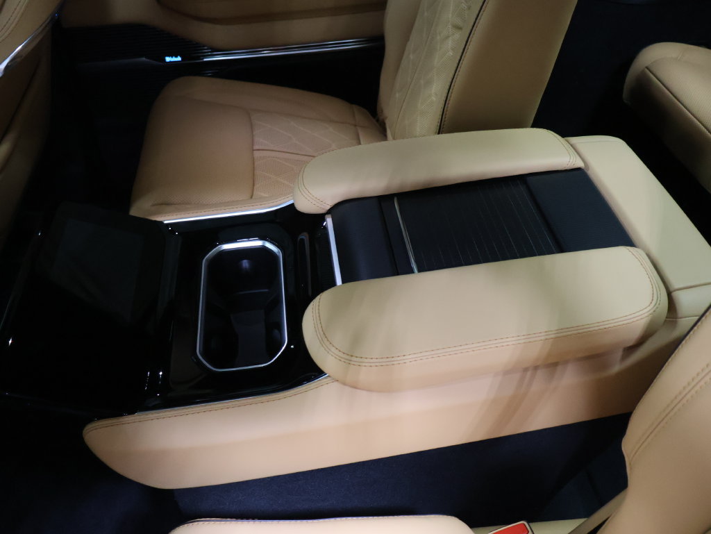 New 2026 Jeep Grand Wagoneer Summit AWD/4WD image 12