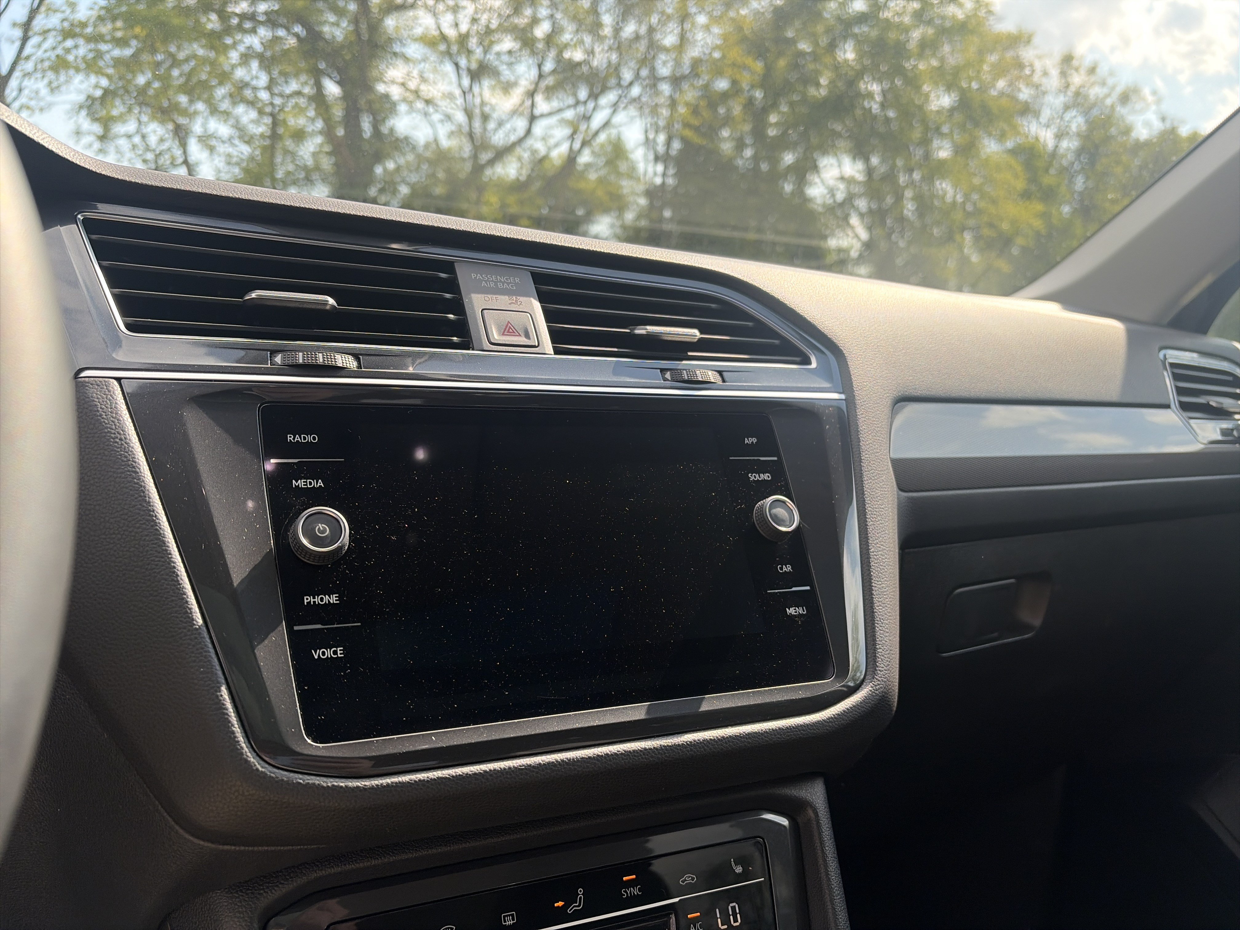Certified 2022 Volkswagen Tiguan SE AWD/4WD image 30
