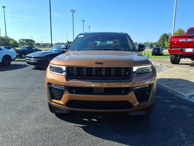 New 2027 Jeep Grand Cherokee Summit AWD/4WD image 2