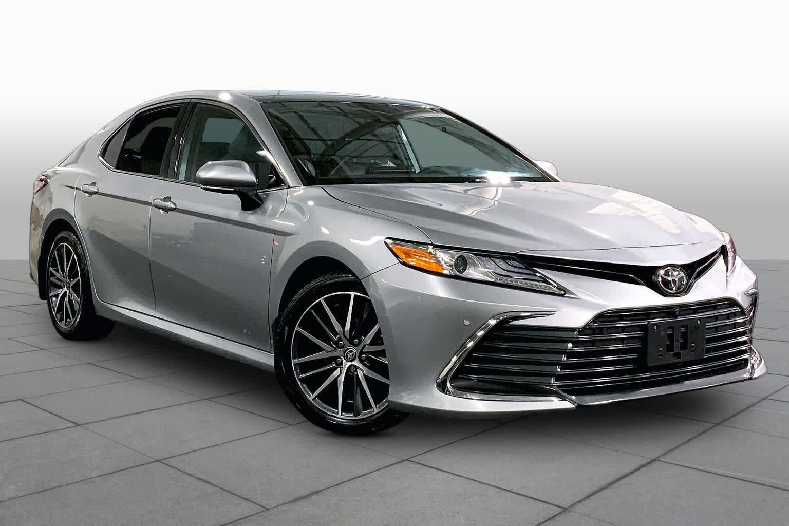 Used 2023 Toyota Camry XLE w/ Navigation Package AWD/4WD image 3