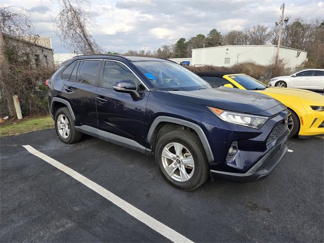 Used 2019 Toyota RAV4 XLE w/ Convenience Package image 3
