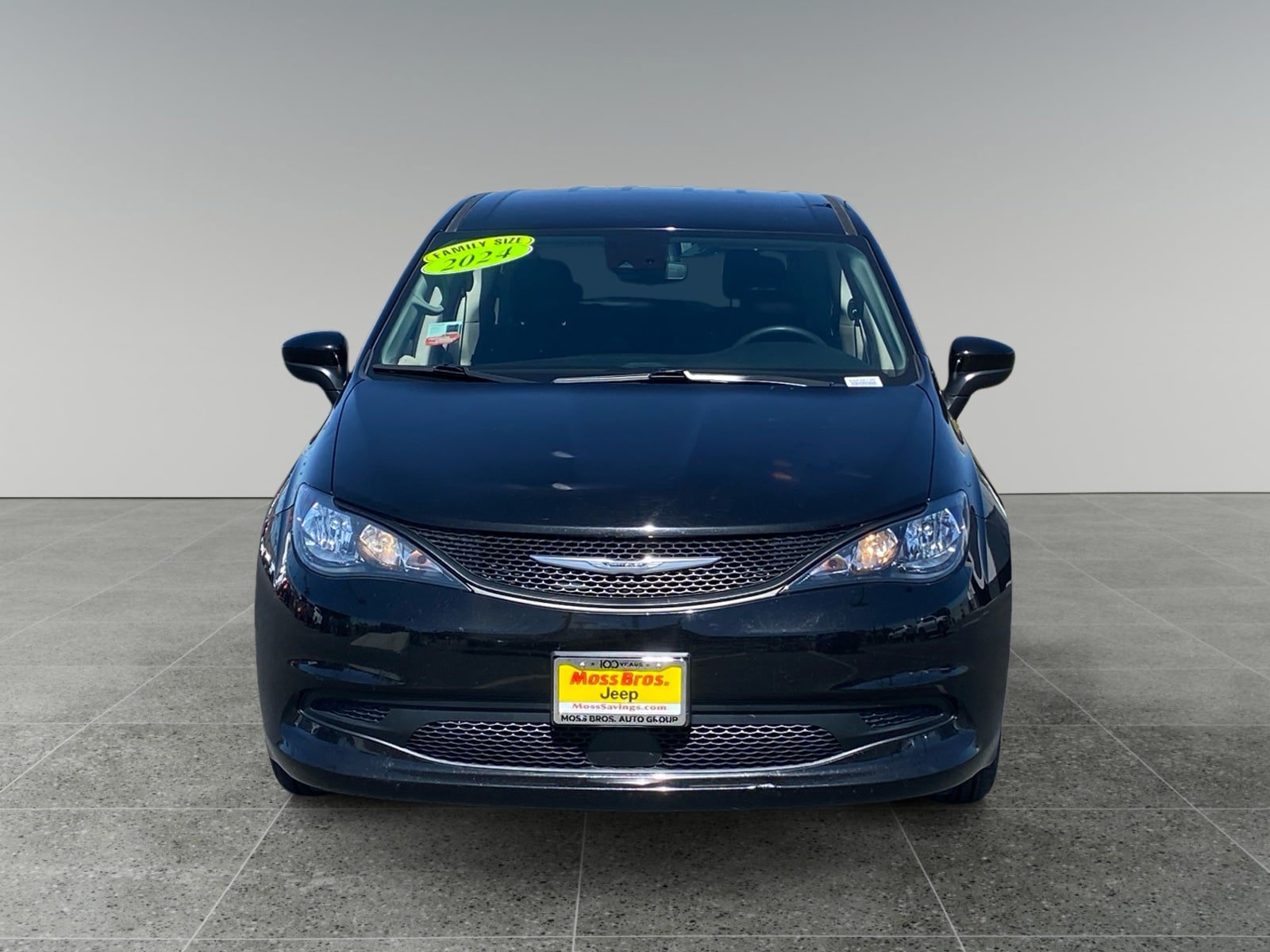 Used 2024 Chrysler Voyager LX FWD image 8