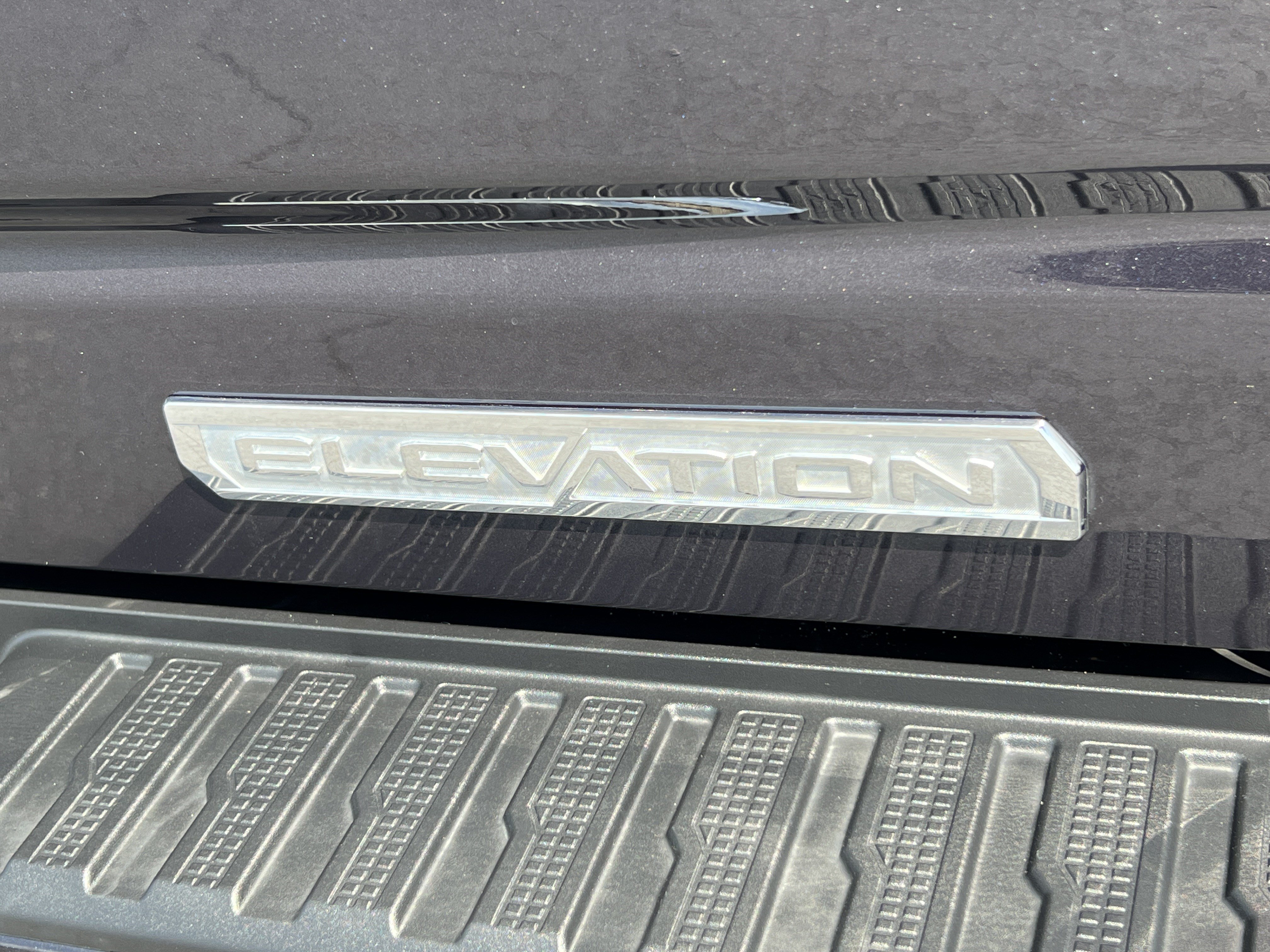 Used 2022 GMC Sierra 1500 Elevation w/ LPO, Elevation Black Package AWD/4WD image 10
