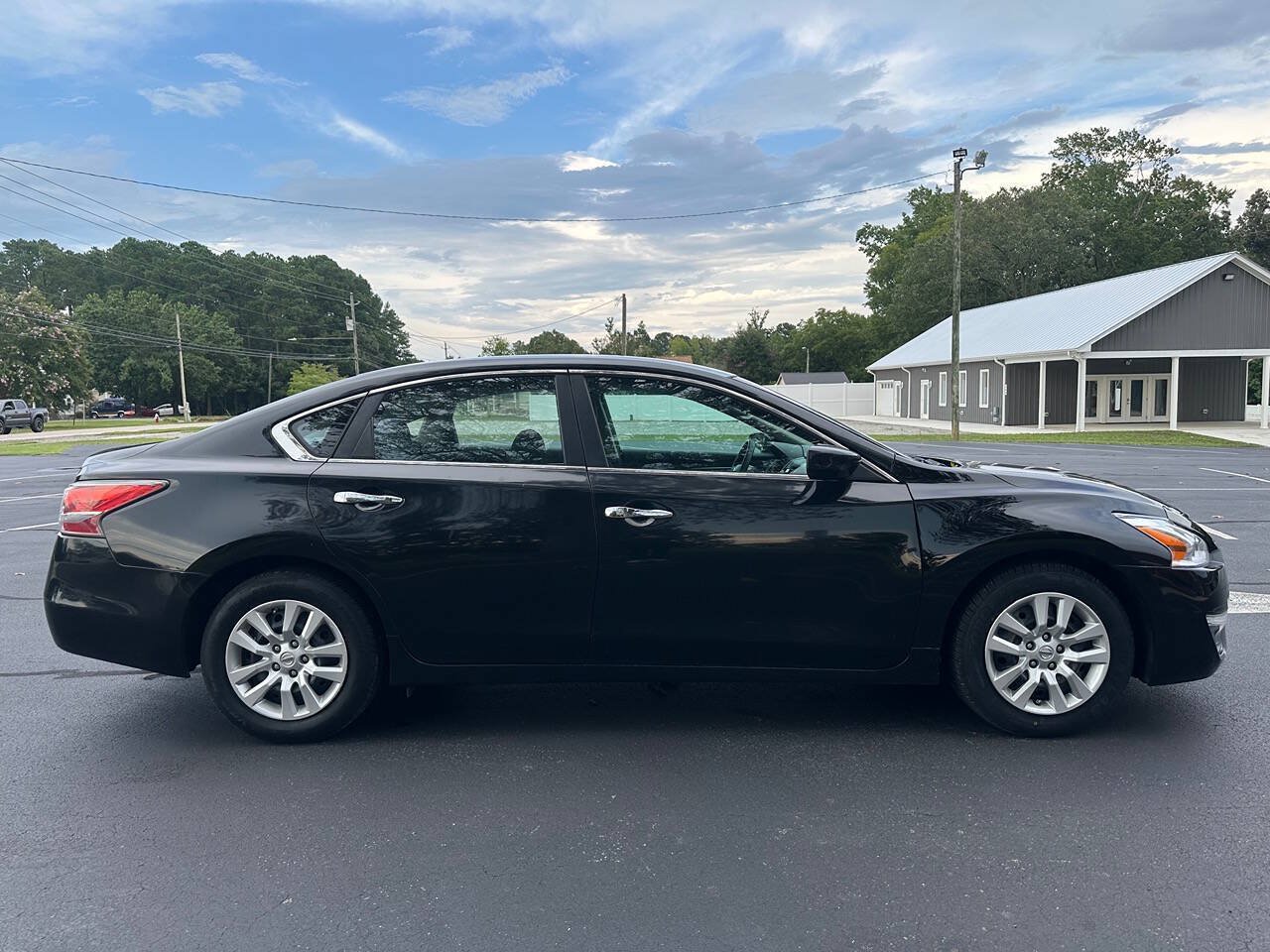 Used 2015 Nissan Altima 2.5 S w/ Power Driver Seat Package FWD image 5
