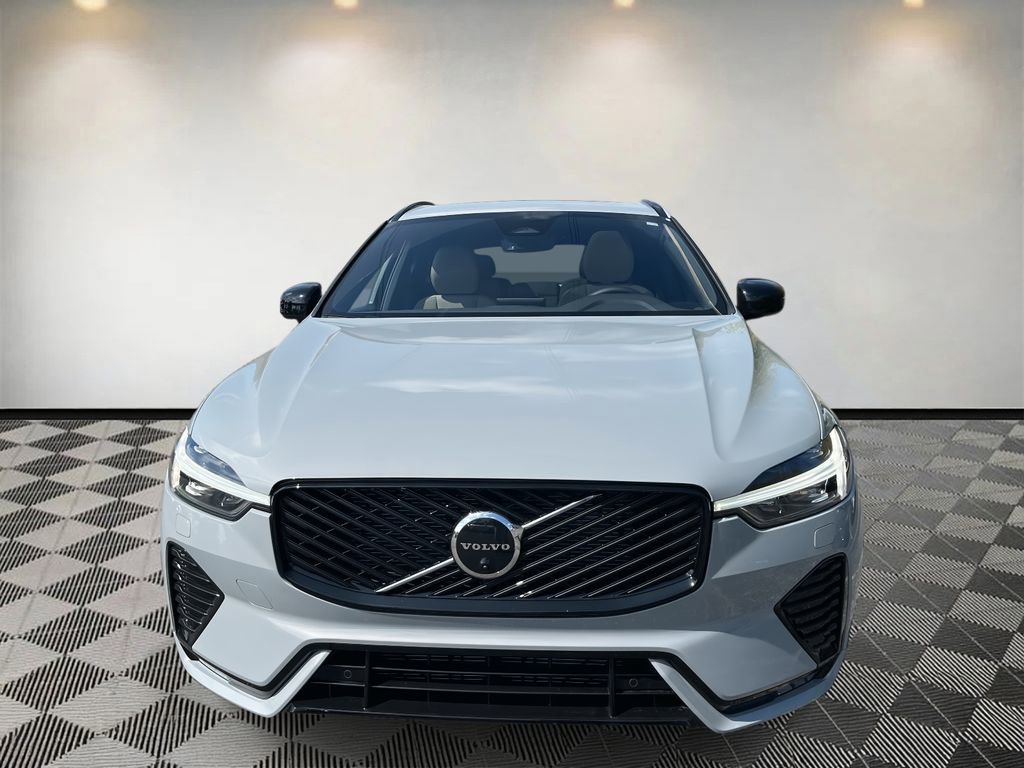 New 2026 Volvo XC60 B5 Plus w/ Protection Package Premier image 8