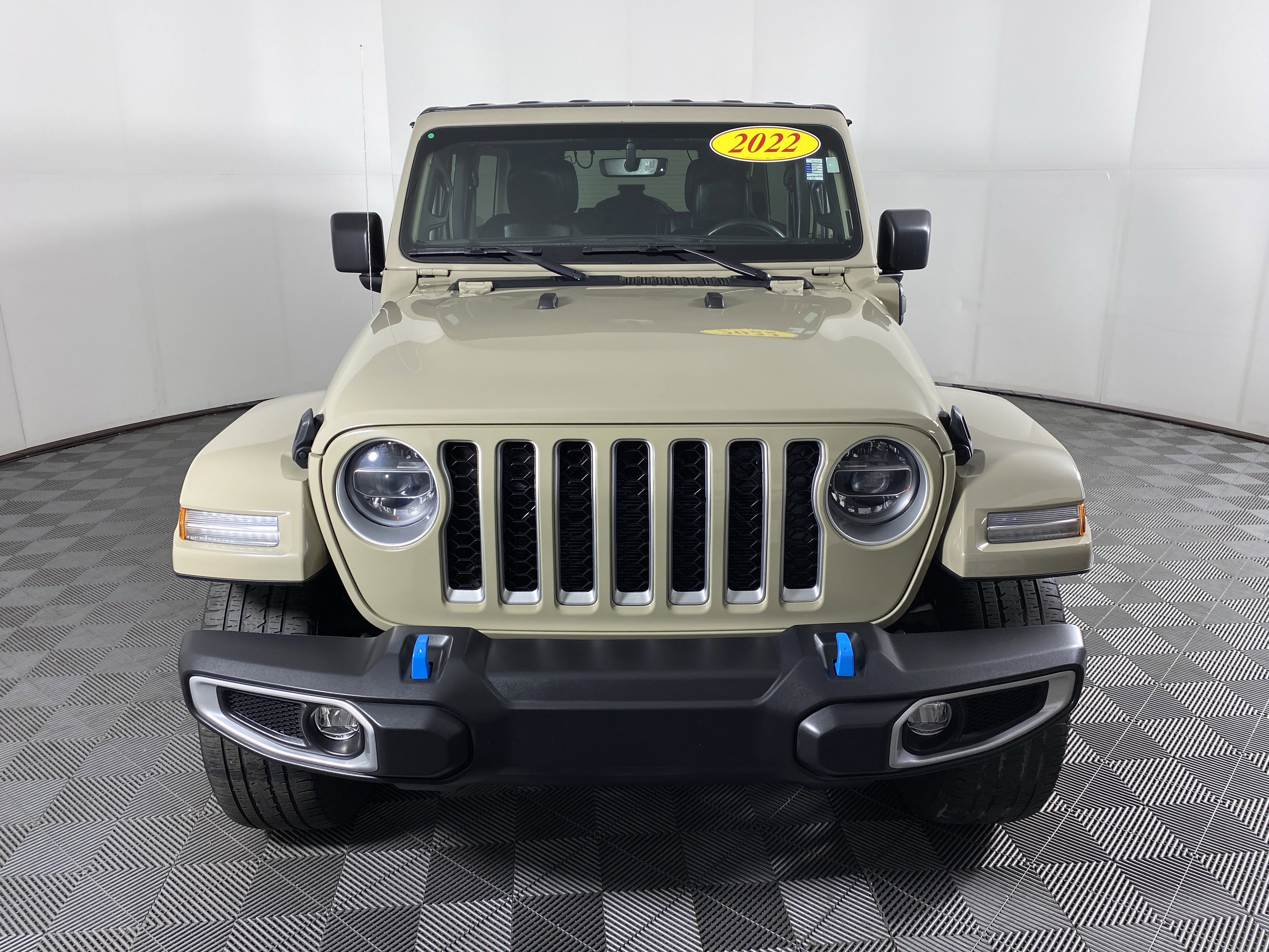 Used 2022 Jeep Wrangler Unlimited Sahara w/ Cold Weather Group image 13