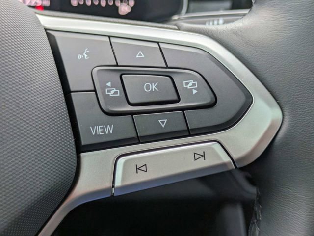 Certified 2025 Volkswagen Jetta SE FWD image 27