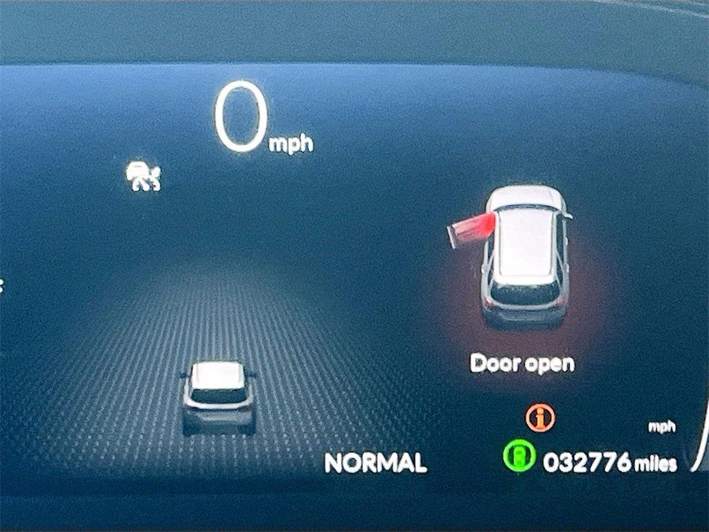 Used 2023 Honda Pilot Elite image 12