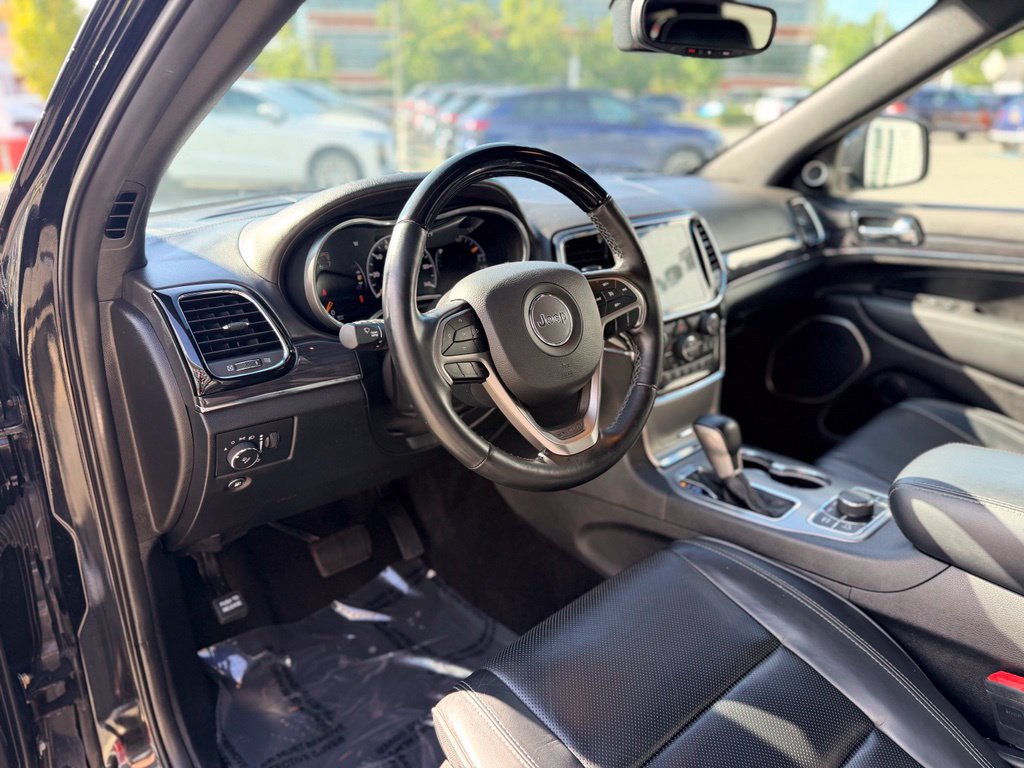 Used 2021 Jeep Grand Cherokee Overland AWD/4WD image 12