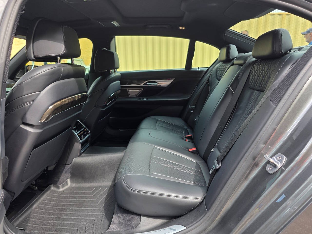 Used 2019 BMW 750i xDrive w/ Executive Package AWD/4WD image 45