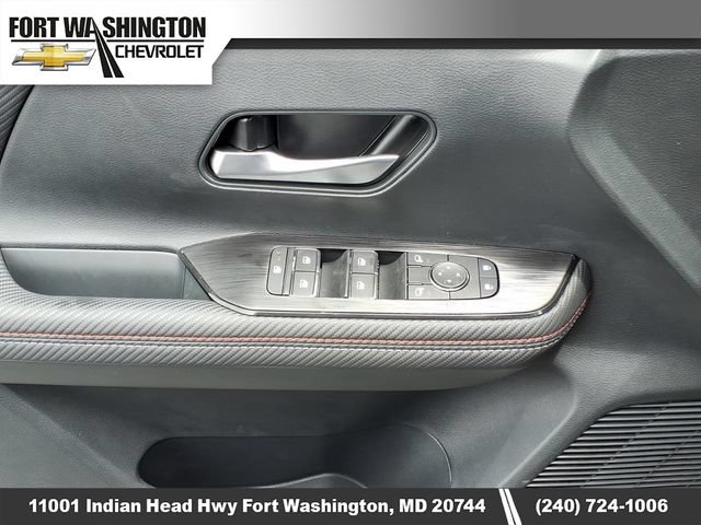 Used 2026 Nissan Kicks SR w/ SR Premium Package FWD image 6