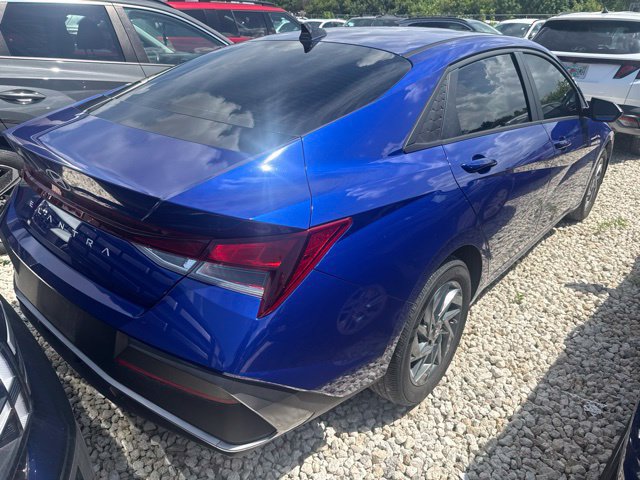 Used 2024 Hyundai Elantra SEL FWD image 6