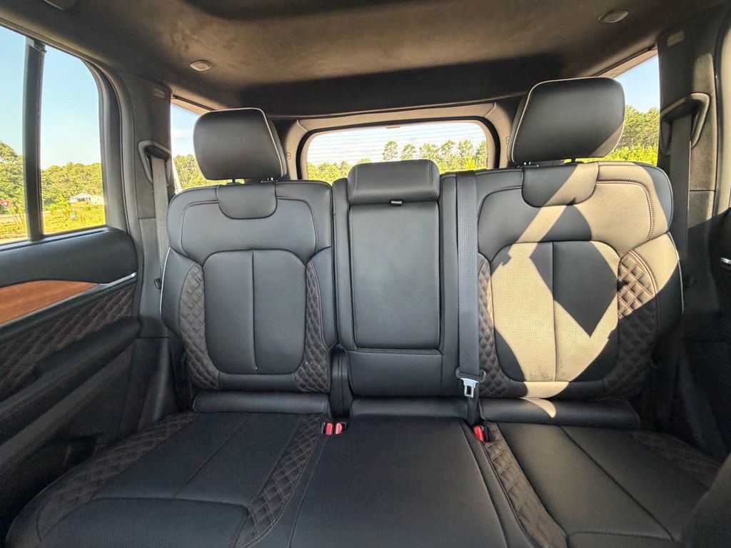 Used 2022 Jeep Grand Cherokee Summit AWD/4WD image 41